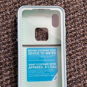 Life proof case for iPhone XS Max